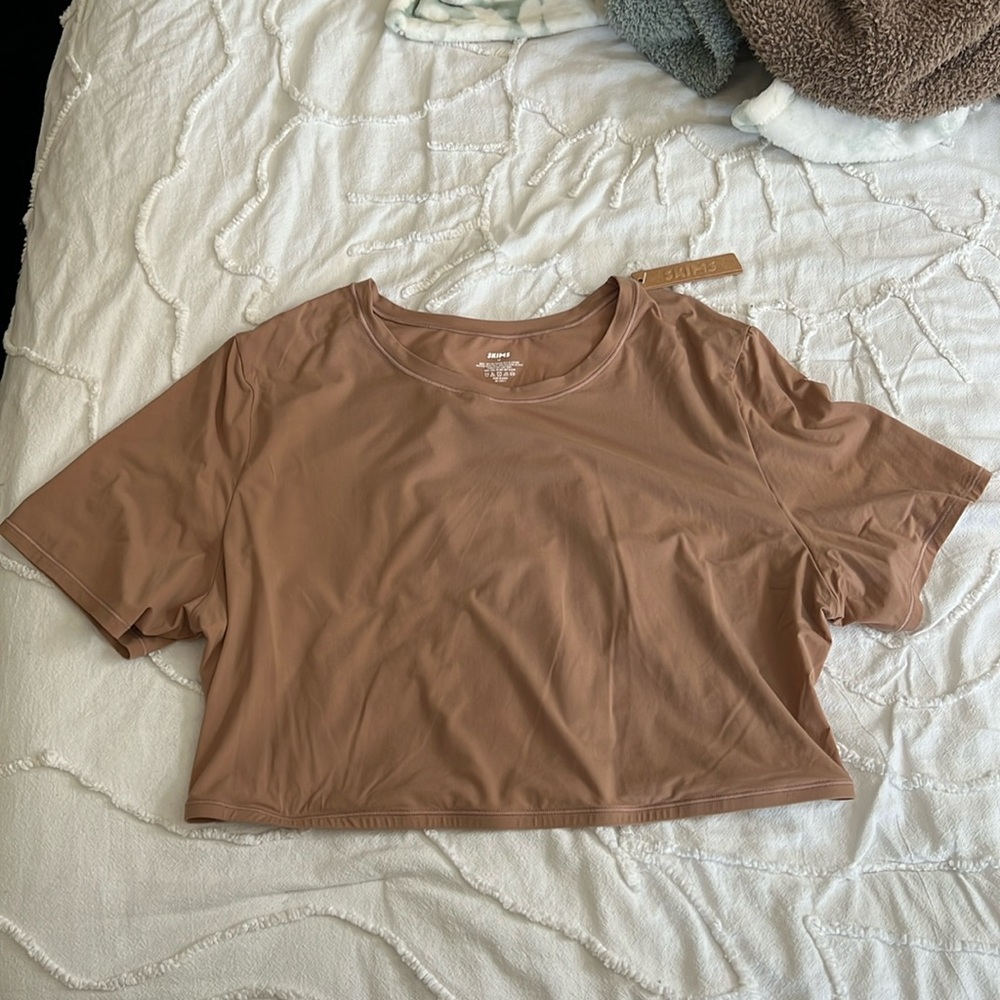 Skims t shirt